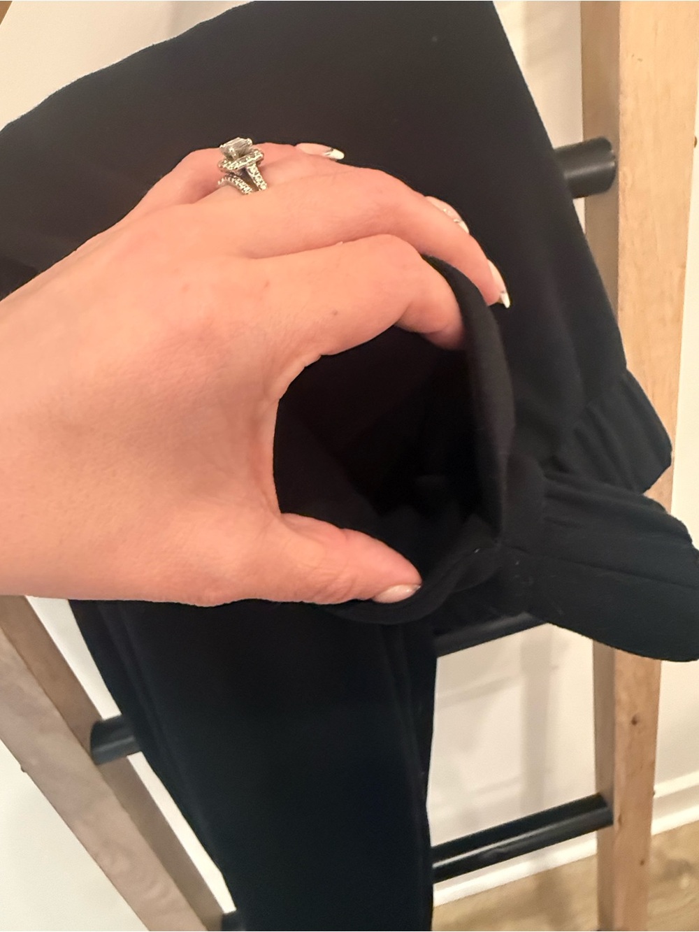 Express Women’s Black Joggers w/Pockets- S - Picture 5 of 5